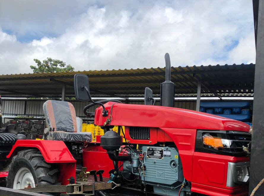 mini tractor de 18 HP motor changfa nueva